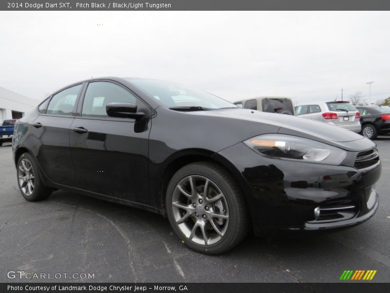 Front 3/4 View of 2014 Dart SXT