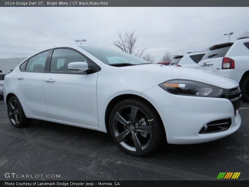 Front 3/4 View of 2014 Dart GT