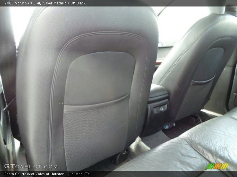 Silver Metallic / Off Black 2005 Volvo S40 2.4i