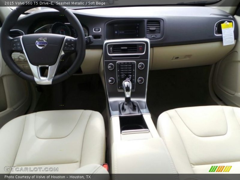 Dashboard of 2015 S60 T5 Drive-E