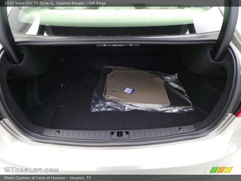  2015 S60 T5 Drive-E Trunk