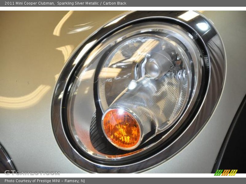 Sparkling Silver Metallic / Carbon Black 2011 Mini Cooper Clubman