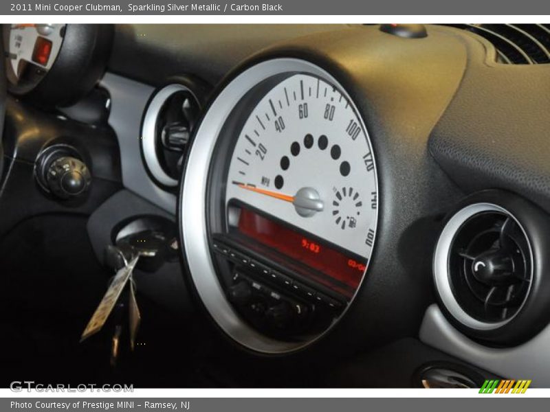 Sparkling Silver Metallic / Carbon Black 2011 Mini Cooper Clubman