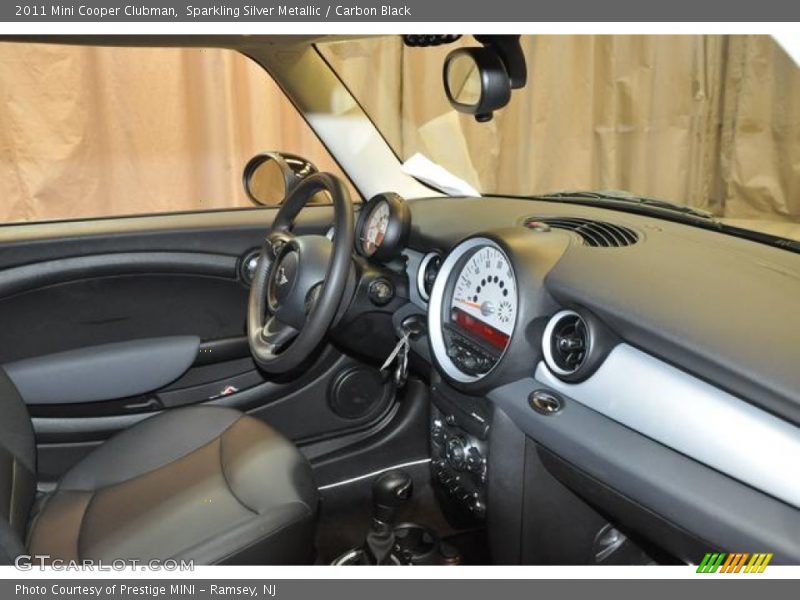 Sparkling Silver Metallic / Carbon Black 2011 Mini Cooper Clubman