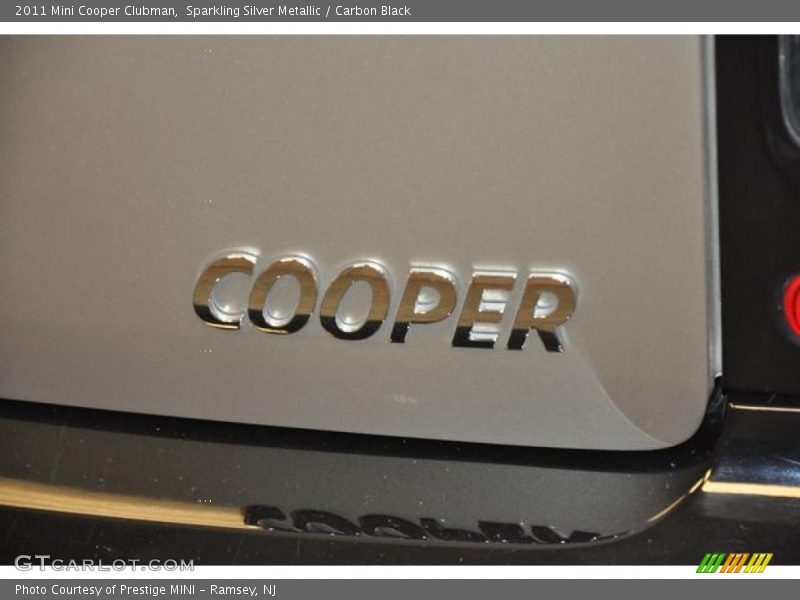 Sparkling Silver Metallic / Carbon Black 2011 Mini Cooper Clubman