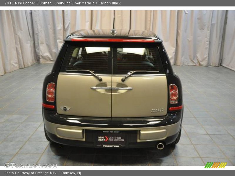 Sparkling Silver Metallic / Carbon Black 2011 Mini Cooper Clubman