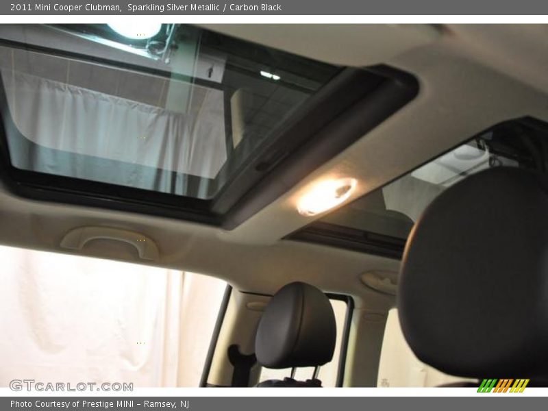 Sparkling Silver Metallic / Carbon Black 2011 Mini Cooper Clubman