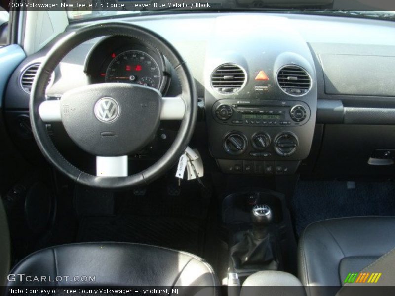 Heaven Blue Metallic / Black 2009 Volkswagen New Beetle 2.5 Coupe