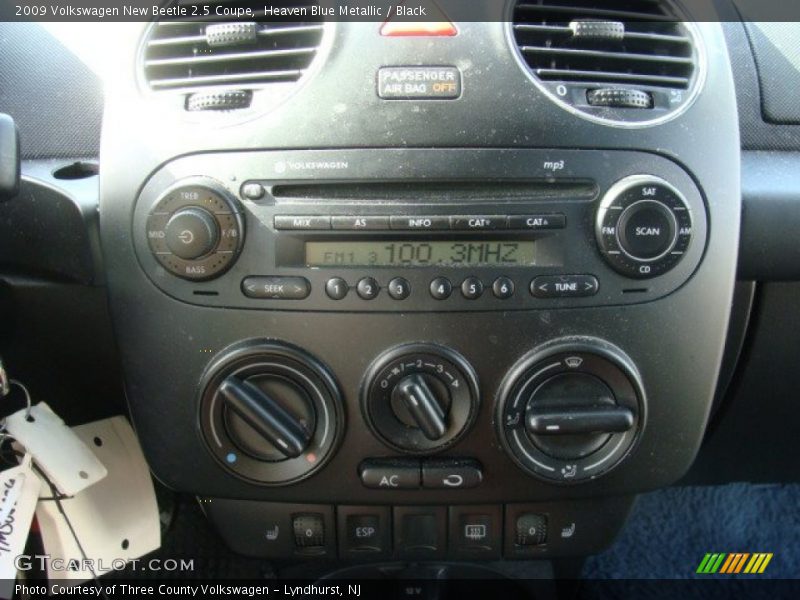 Heaven Blue Metallic / Black 2009 Volkswagen New Beetle 2.5 Coupe