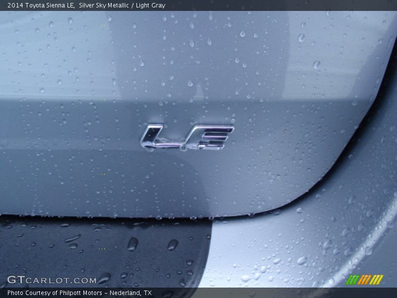 Silver Sky Metallic / Light Gray 2014 Toyota Sienna LE