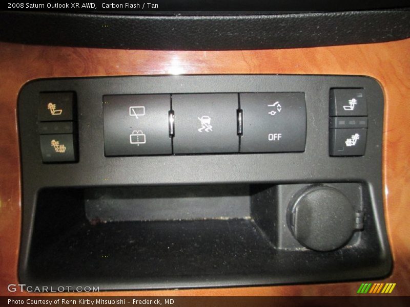 Carbon Flash / Tan 2008 Saturn Outlook XR AWD