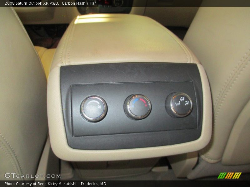 Carbon Flash / Tan 2008 Saturn Outlook XR AWD