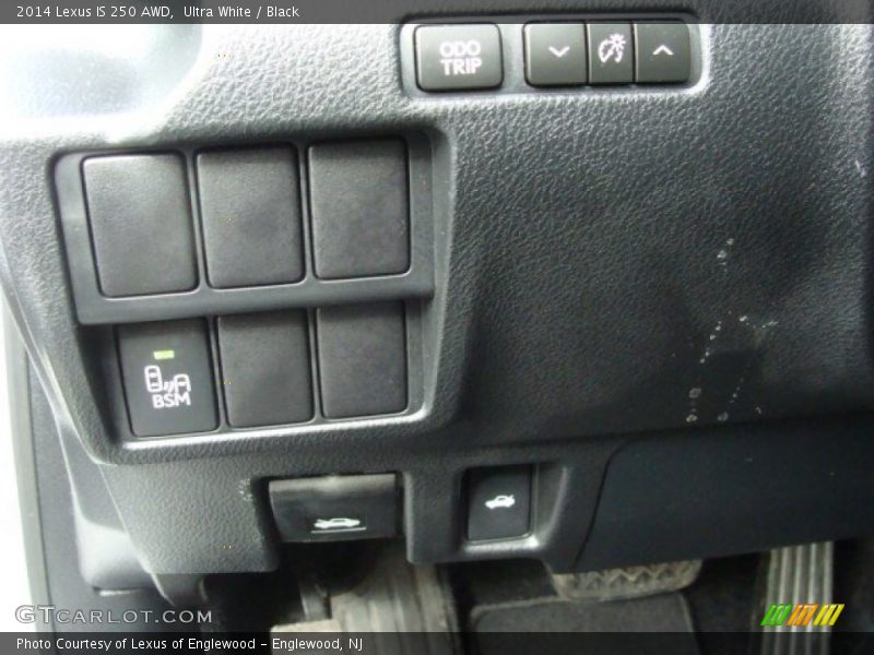 Ultra White / Black 2014 Lexus IS 250 AWD