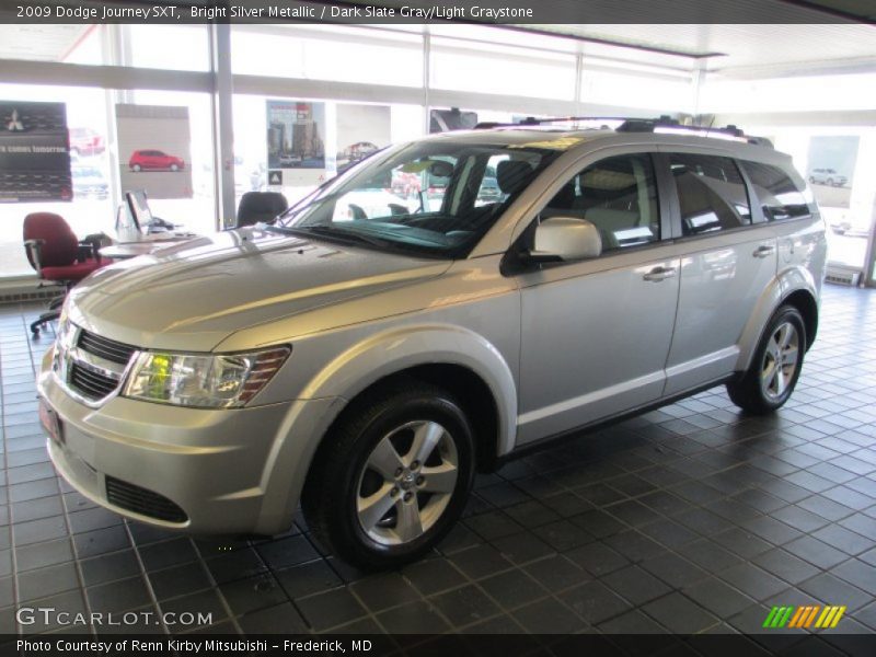 Bright Silver Metallic / Dark Slate Gray/Light Graystone 2009 Dodge Journey SXT