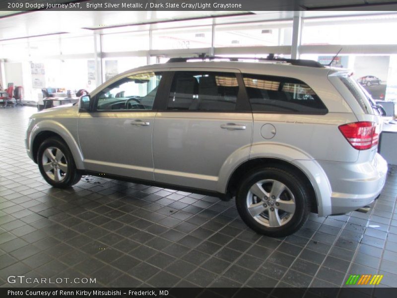 Bright Silver Metallic / Dark Slate Gray/Light Graystone 2009 Dodge Journey SXT