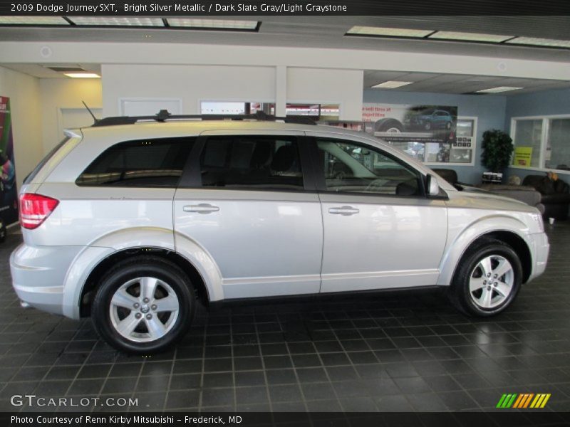 Bright Silver Metallic / Dark Slate Gray/Light Graystone 2009 Dodge Journey SXT
