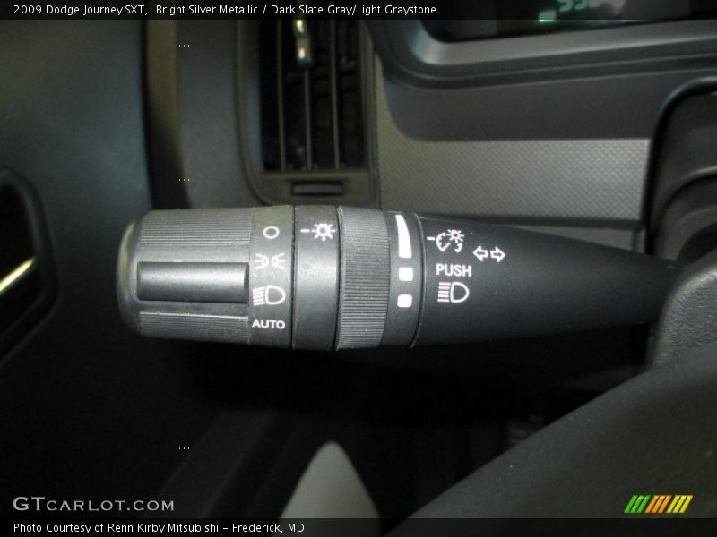 Bright Silver Metallic / Dark Slate Gray/Light Graystone 2009 Dodge Journey SXT