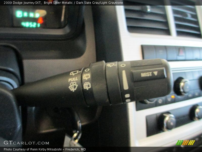 Bright Silver Metallic / Dark Slate Gray/Light Graystone 2009 Dodge Journey SXT