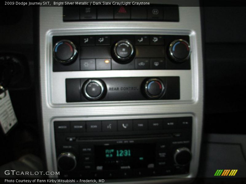 Bright Silver Metallic / Dark Slate Gray/Light Graystone 2009 Dodge Journey SXT