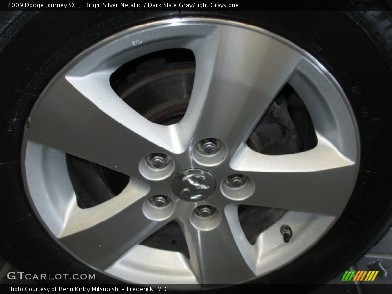 Bright Silver Metallic / Dark Slate Gray/Light Graystone 2009 Dodge Journey SXT