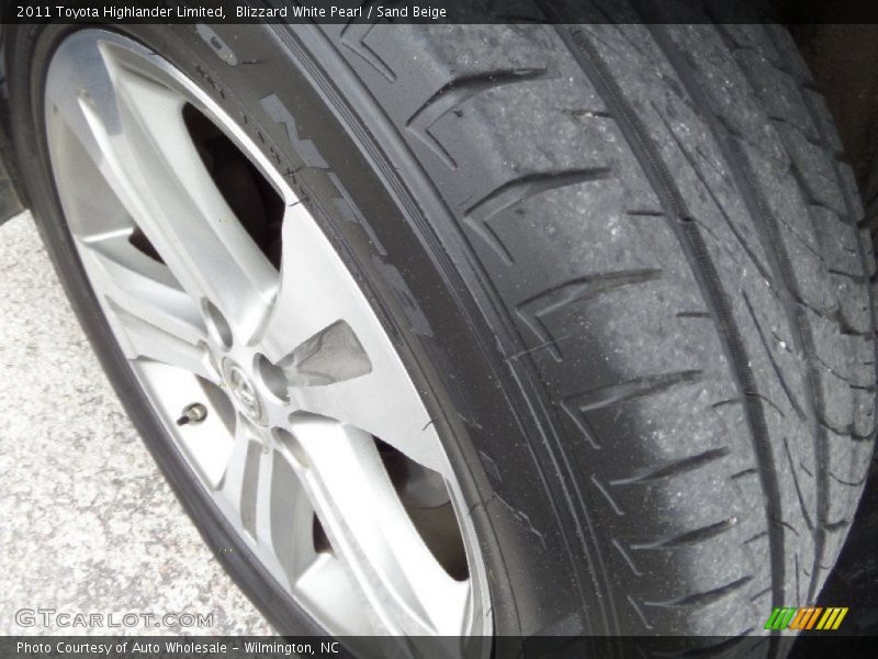 Blizzard White Pearl / Sand Beige 2011 Toyota Highlander Limited