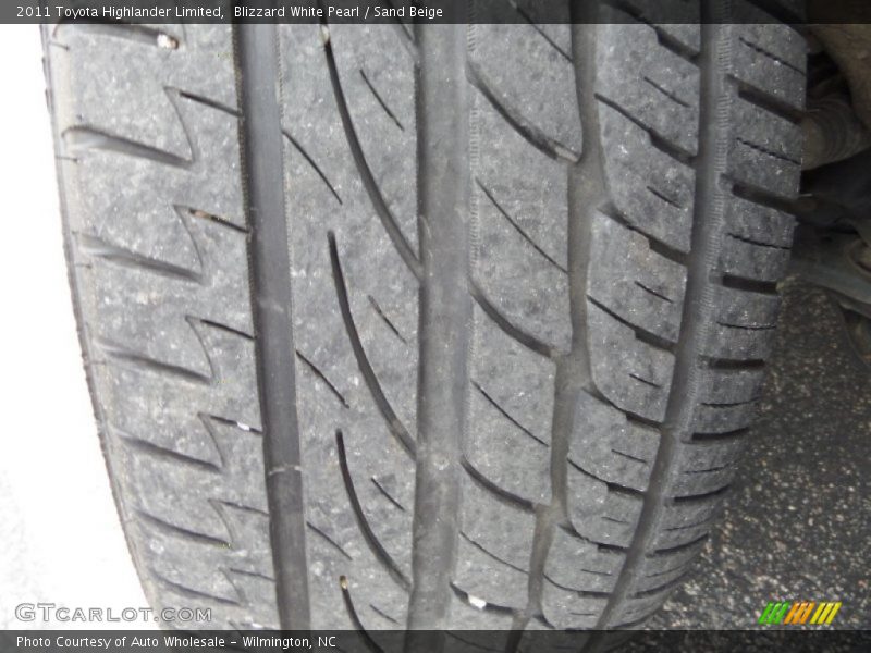 Blizzard White Pearl / Sand Beige 2011 Toyota Highlander Limited