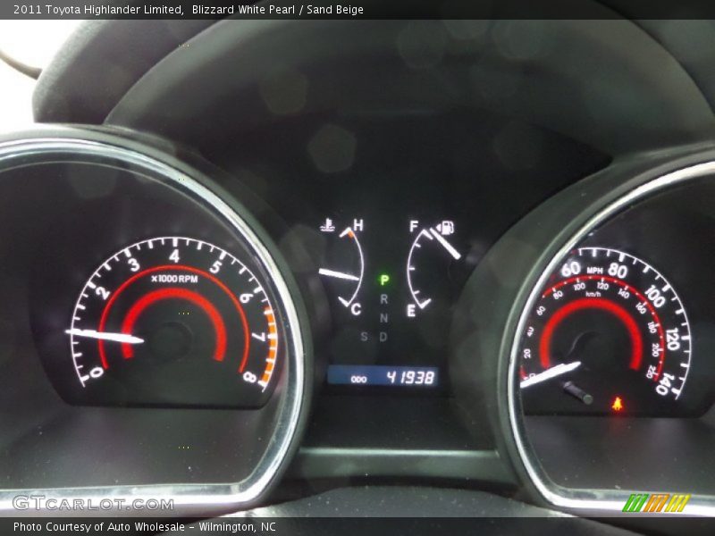 Blizzard White Pearl / Sand Beige 2011 Toyota Highlander Limited