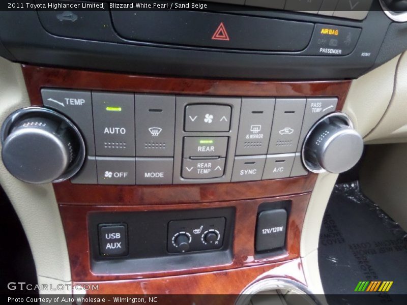 Blizzard White Pearl / Sand Beige 2011 Toyota Highlander Limited