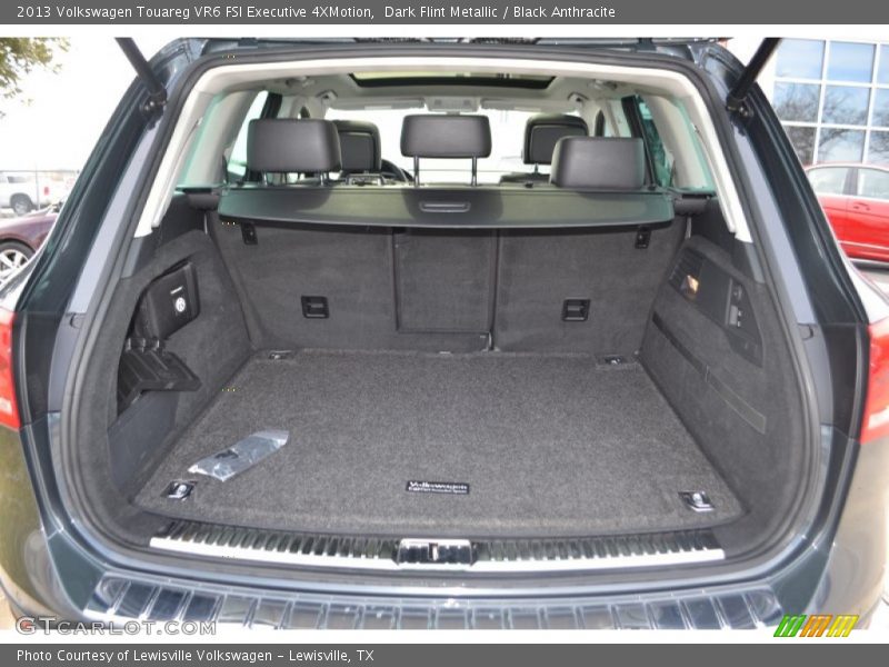  2013 Touareg VR6 FSI Executive 4XMotion Trunk