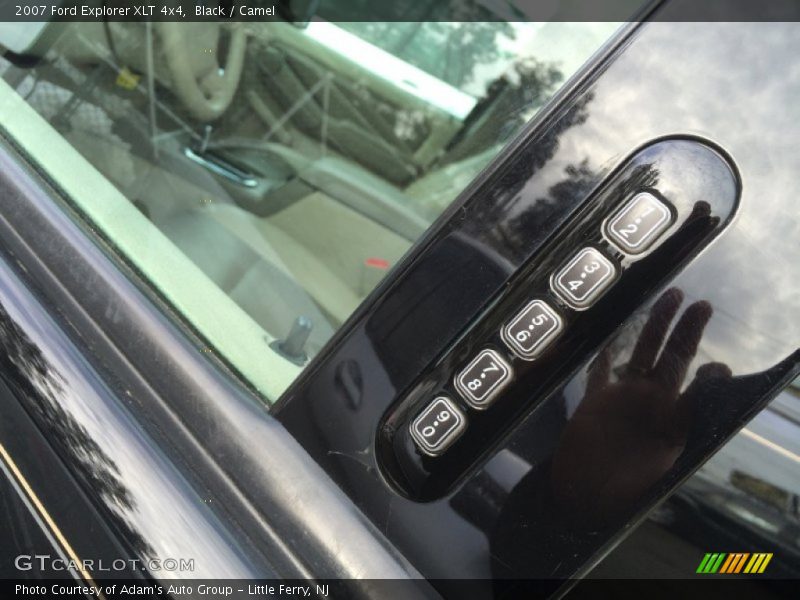 Black / Camel 2007 Ford Explorer XLT 4x4