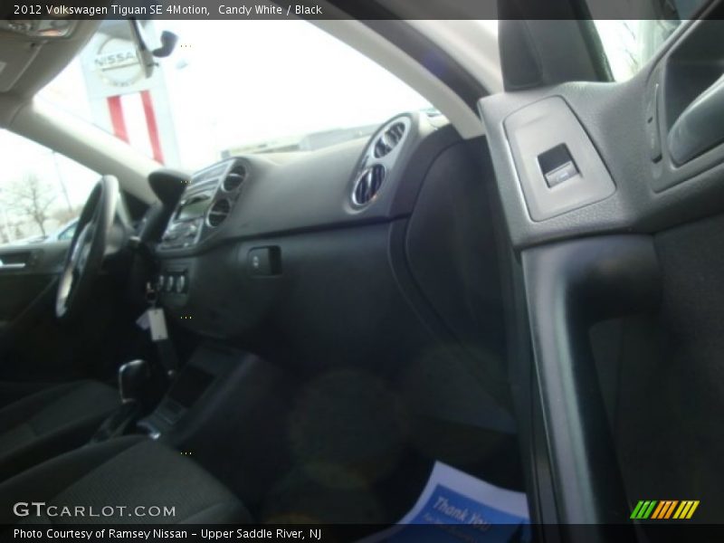 Candy White / Black 2012 Volkswagen Tiguan SE 4Motion