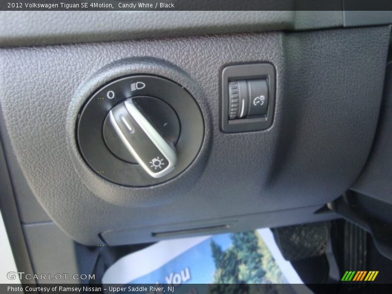 Candy White / Black 2012 Volkswagen Tiguan SE 4Motion
