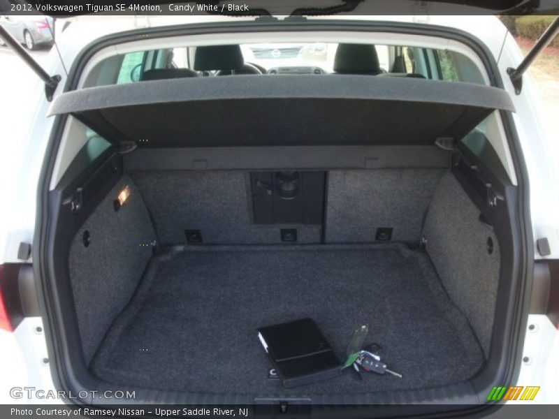 Candy White / Black 2012 Volkswagen Tiguan SE 4Motion