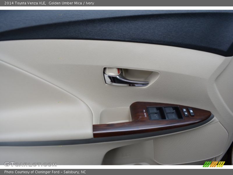 Golden Umber Mica / Ivory 2014 Toyota Venza XLE