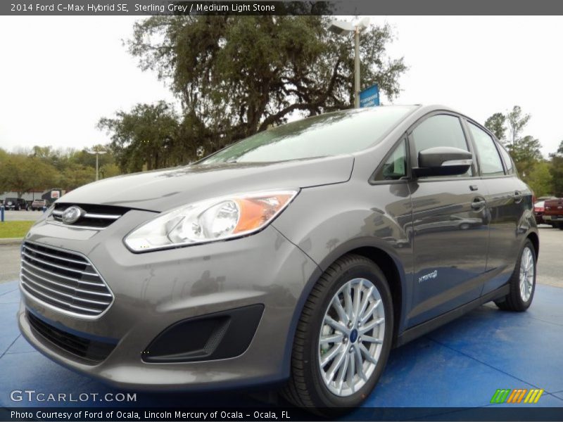 Front 3/4 View of 2014 C-Max Hybrid SE