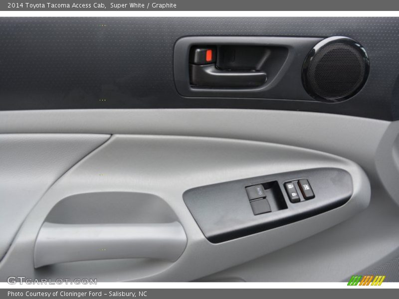 Super White / Graphite 2014 Toyota Tacoma Access Cab