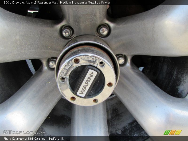 Medium Bronzemist Metallic / Pewter 2001 Chevrolet Astro LS Passenger Van