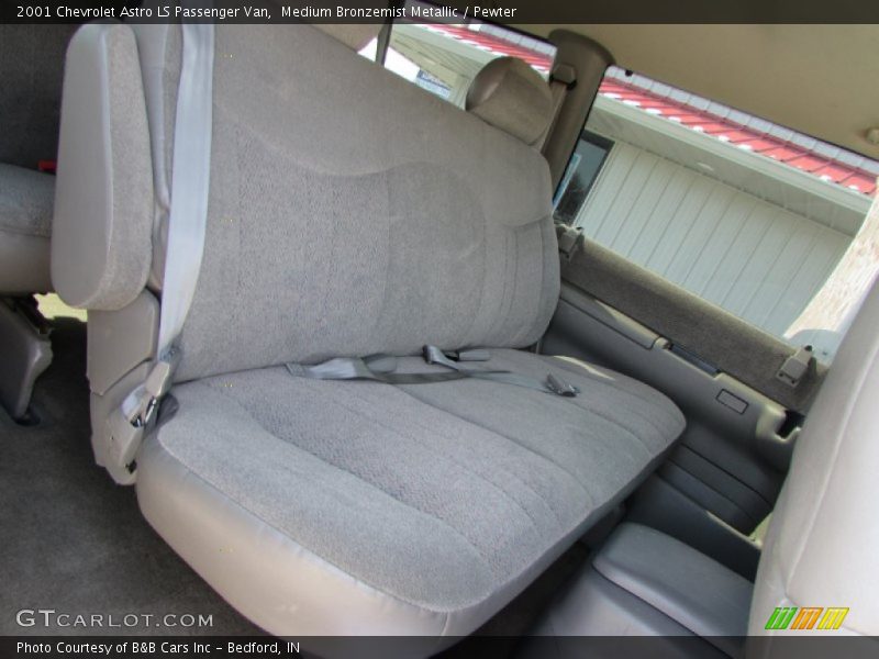 Medium Bronzemist Metallic / Pewter 2001 Chevrolet Astro LS Passenger Van