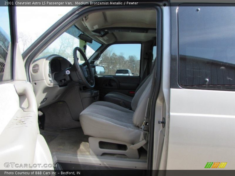 Medium Bronzemist Metallic / Pewter 2001 Chevrolet Astro LS Passenger Van