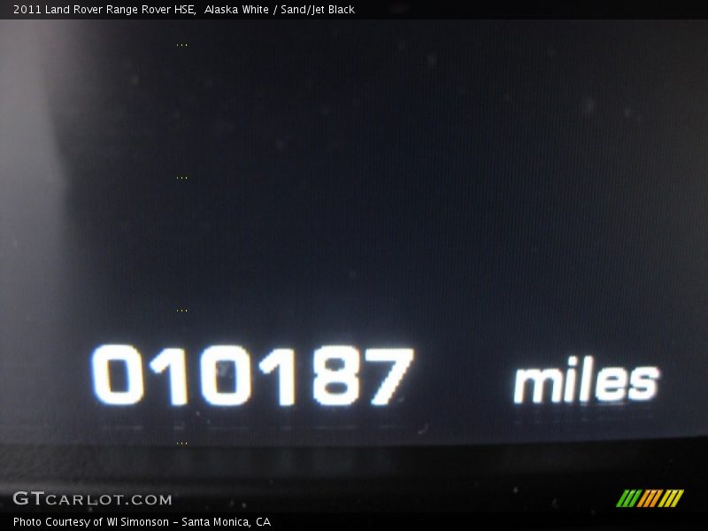 Alaska White / Sand/Jet Black 2011 Land Rover Range Rover HSE