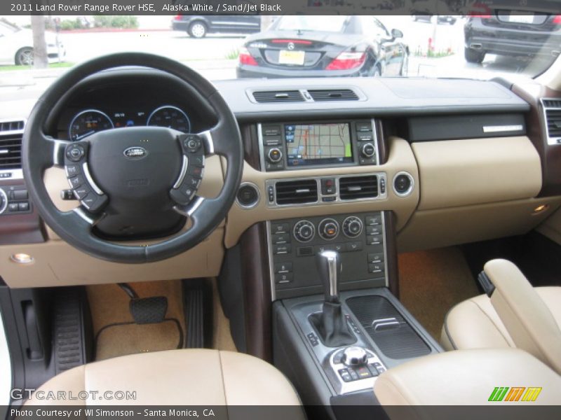 Alaska White / Sand/Jet Black 2011 Land Rover Range Rover HSE