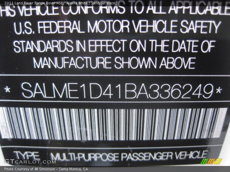 Alaska White / Sand/Jet Black 2011 Land Rover Range Rover HSE