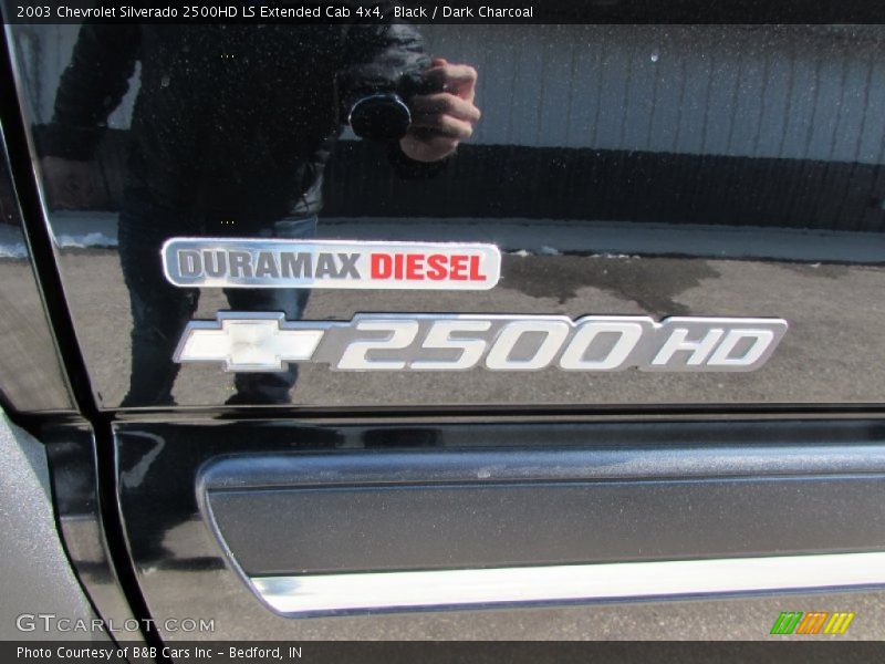 Black / Dark Charcoal 2003 Chevrolet Silverado 2500HD LS Extended Cab 4x4