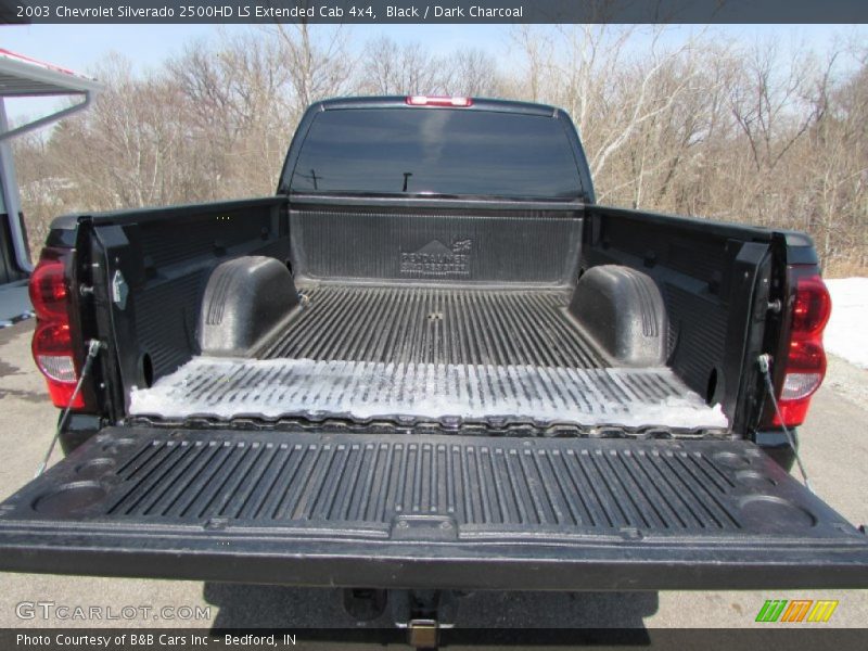 Black / Dark Charcoal 2003 Chevrolet Silverado 2500HD LS Extended Cab 4x4