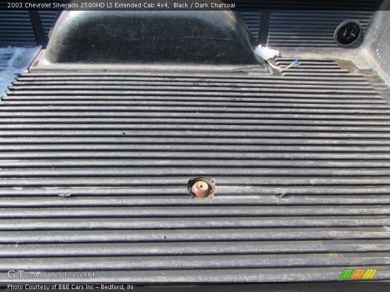 Black / Dark Charcoal 2003 Chevrolet Silverado 2500HD LS Extended Cab 4x4