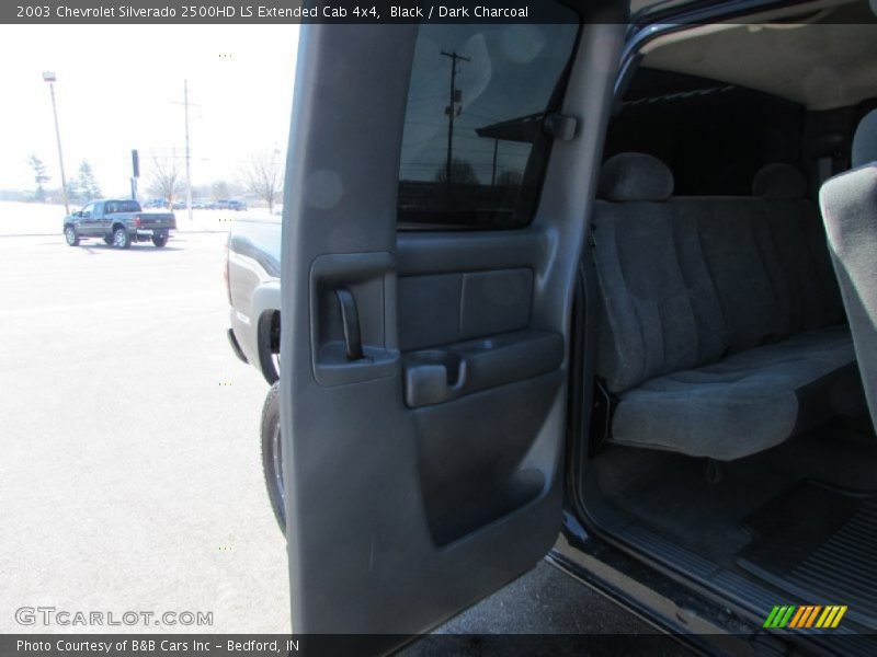 Black / Dark Charcoal 2003 Chevrolet Silverado 2500HD LS Extended Cab 4x4