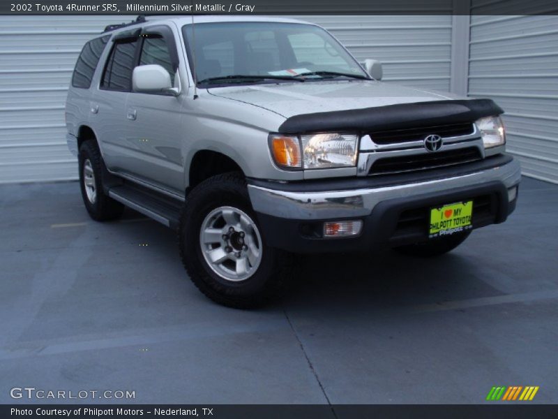 Millennium Silver Metallic / Gray 2002 Toyota 4Runner SR5