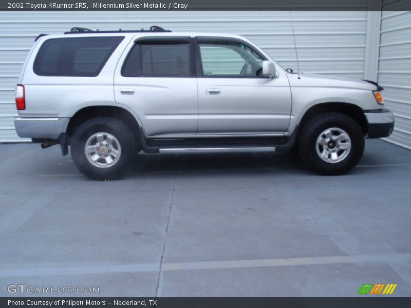 Millennium Silver Metallic / Gray 2002 Toyota 4Runner SR5
