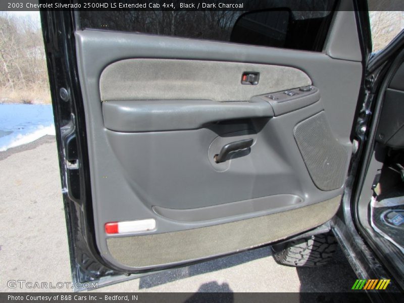 Black / Dark Charcoal 2003 Chevrolet Silverado 2500HD LS Extended Cab 4x4