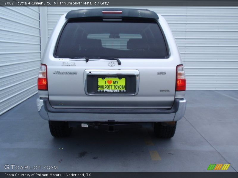 Millennium Silver Metallic / Gray 2002 Toyota 4Runner SR5